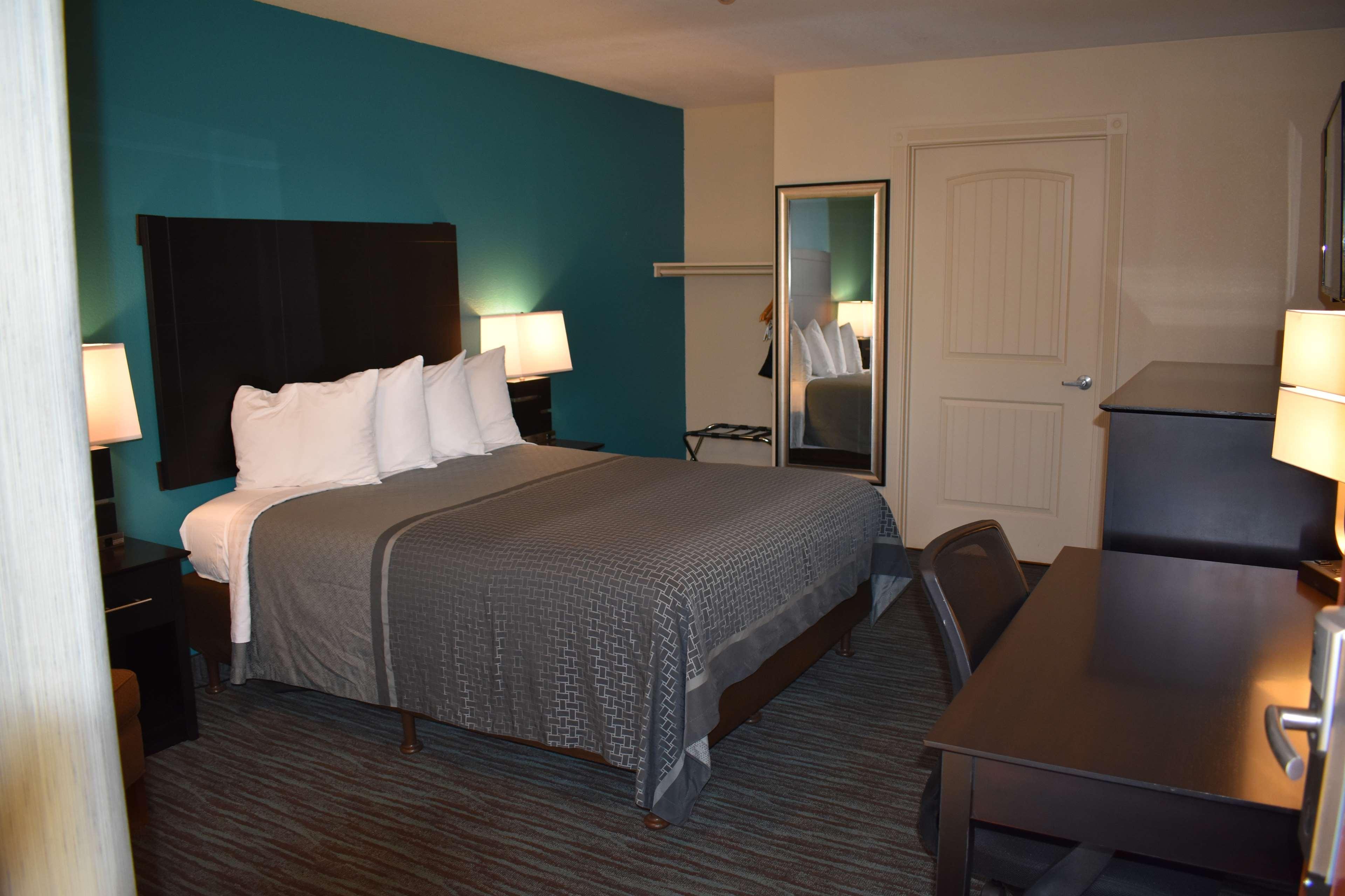 Best Western Apricot Inn Chaney Ranch Екстериор снимка
