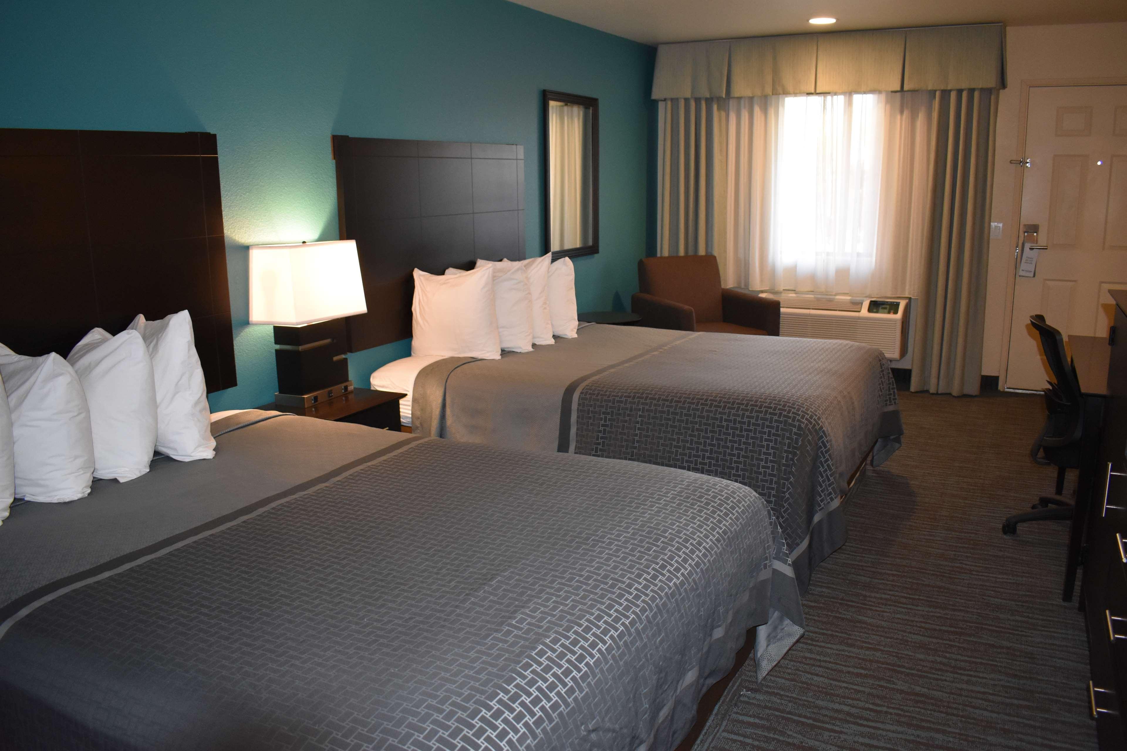 Best Western Apricot Inn Chaney Ranch Екстериор снимка