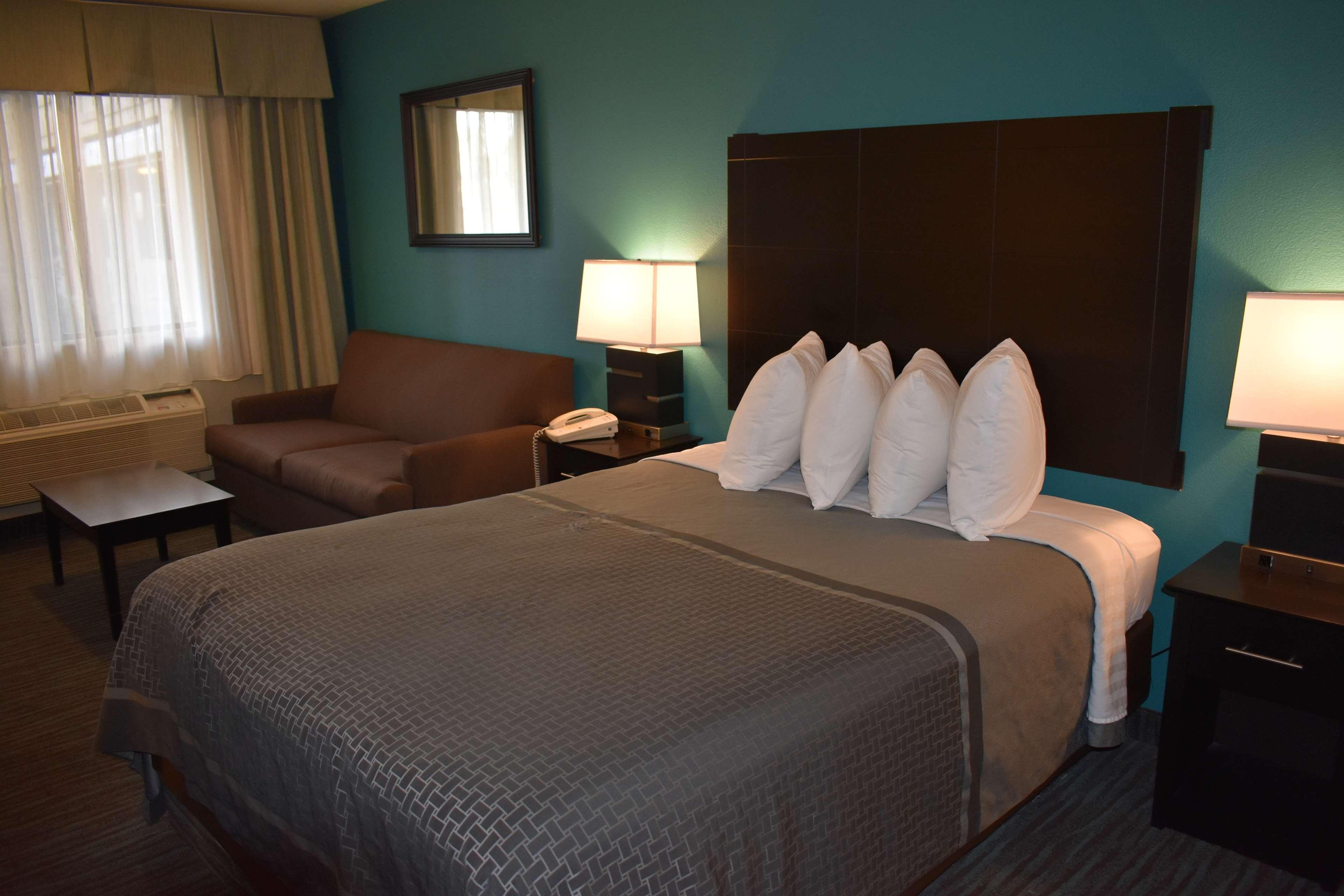 Best Western Apricot Inn Chaney Ranch Екстериор снимка